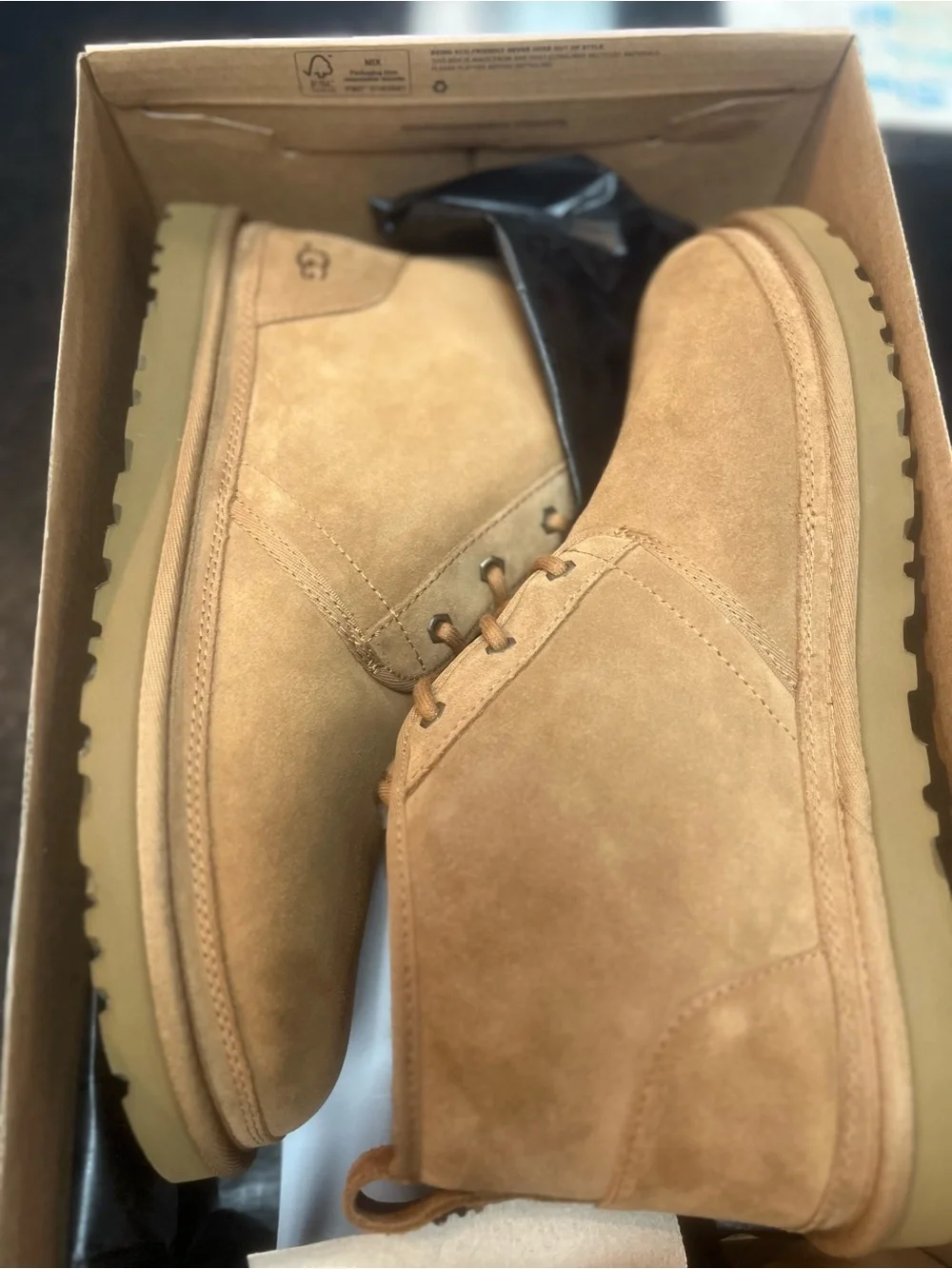 UGG Neumel Boot 'Chestnut'  model is 3236